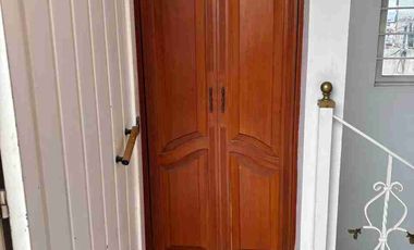 EXCELENTE PROPIEDAD PARA INVERTIR  (2 DEPARTAMENTOS Y LOCAL)