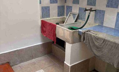 EXCELENTE PROPIEDAD PARA INVERTIR  (2 DEPARTAMENTOS Y LOCAL)