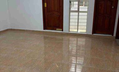 EXCELENTE PROPIEDAD PARA INVERTIR  (2 DEPARTAMENTOS Y LOCAL)