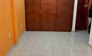 EXCELENTE PROPIEDAD PARA INVERTIR  (2 DEPARTAMENTOS Y LOCAL)