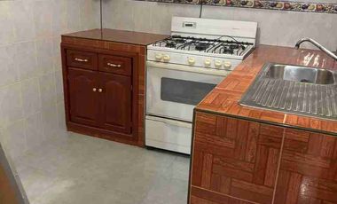 EXCELENTE PROPIEDAD PARA INVERTIR  (2 DEPARTAMENTOS Y LOCAL)