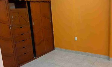 EXCELENTE PROPIEDAD PARA INVERTIR  (2 DEPARTAMENTOS Y LOCAL)