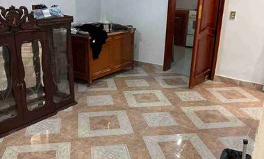 EXCELENTE PROPIEDAD PARA INVERTIR  (2 DEPARTAMENTOS Y LOCAL)