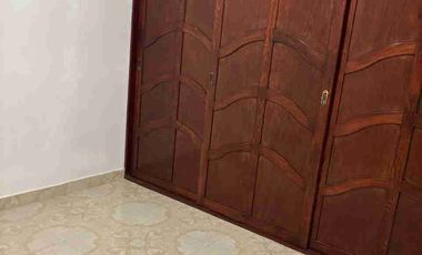 EXCELENTE PROPIEDAD PARA INVERTIR  (2 DEPARTAMENTOS Y LOCAL)