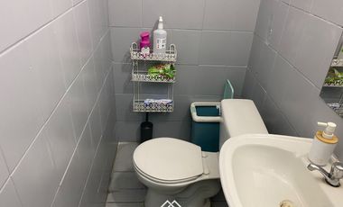 SE ARRIENDA PRACTICA OFICINA