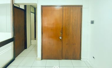 SE ARRIENDA PRACTICA OFICINA