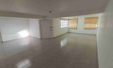 Bonita casa con sótano