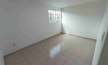 Bonita casa con sótano