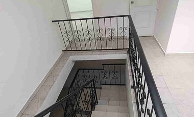 Bonita casa con sótano