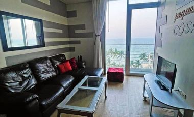 RENTO DEPARTAMENTO AMUEBLADO CON VISTA AL MAR Y FRENTE  A LA ALBERCA