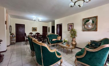VENDO CASA INDEPENDIENTE EN PORTOVEJO