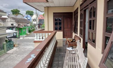 Dijual kos aktif full penghuni di area kampus Babarsari dan ada rumah induknya lokasi sangat strategis