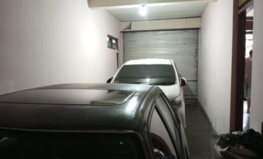 Dijual kos aktif full penghuni di area kampus Babarsari dan ada rumah induknya lokasi sangat strategis