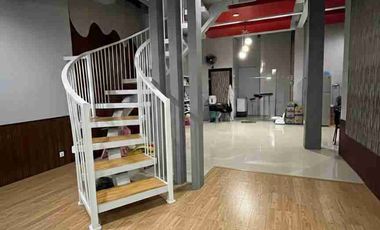 Dijual Rumah 3 lantai full furnished