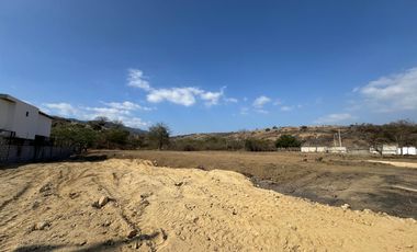 VENDO TERRENO EN PORTOVIEJO, VIA PORTOVIEJO - MANTA