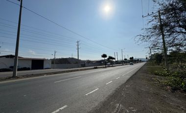 VENDO TERRENO EN PORTOVIEJO, VIA PORTOVIEJO - MANTA