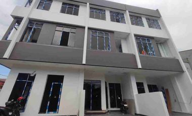 Dijual Rumah bisa buat usaha dan Kantor dengan akses jalan 2 mobil pembayaran bisa KPR