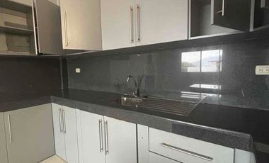 Departamento en Ciudadela Cumbres de los Ceibos de 3 Habitaciones