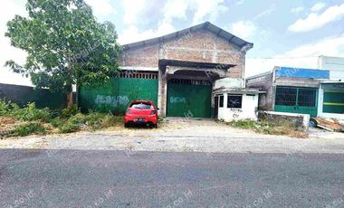 gudang sangat strategis jalan Wonosari piyungan