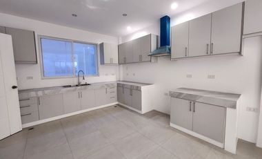 House and Lot For Sale in Ayala Alabang Village, Muntinlupa City