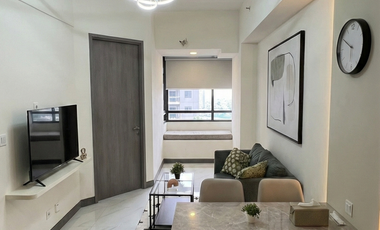 Apt Baru Furnished 2 Bedroom View Pemandangan Taman dan Kolam Renang