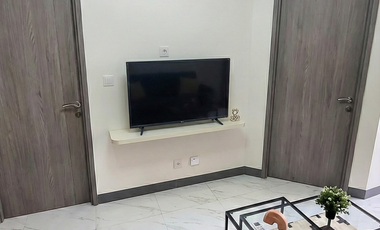 Apt Baru Furnished 2 Bedroom View Pemandangan Taman dan Kolam Renang