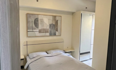 Apt Baru Furnished 2 Bedroom View Pemandangan Taman dan Kolam Renang