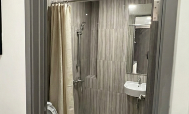 Apt Baru Furnished 2 Bedroom View Pemandangan Taman dan Kolam Renang