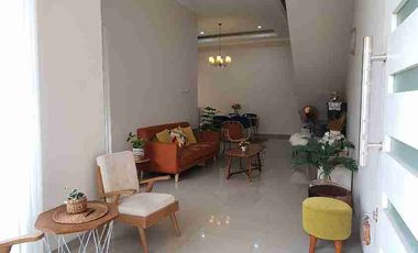 TER MURAH RUMAH RUNGKUT SEMI FURNISH Strategis Dekat Tol & Raya Merr