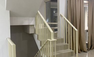 Minimalis Rumah Wisata Bukit Mas 2 Cluster Notredame ada 3 AC