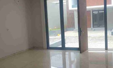 Sewa Rumah Mewah Baru Telaga Bodas