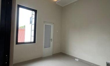 Rumah dijual Murah 2 Lantai, Baru, Jatimakmur, Bekasi dekat LRT Jatibening