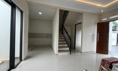 Rumah dijual Murah 2 Lantai, Baru, Jatimakmur, Bekasi dekat LRT Jatibening