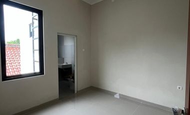 Rumah dijual Murah 2 Lantai, Baru, Jatimakmur, Bekasi dekat LRT Jatibening