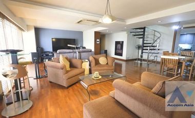 🔼🔽 AccomA 📩 Cozy Duplex - Pet friendly Condo in Ekamai.