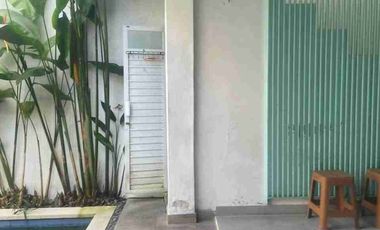 DIJUAL RUMAH SEMI VILLA JLN UTAMA WIJAYA KUSUMA DENPASAR DEKAT POLDA BALI