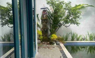 DIJUAL RUMAH SEMI VILLA JLN UTAMA WIJAYA KUSUMA DENPASAR DEKAT POLDA BALI