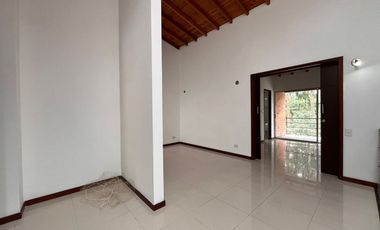 Casa en Arriendo en Benedictinos Envigado Antioquia