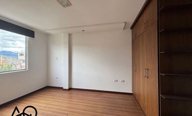 Casa en venta en Loja sector Urb. Colegio de Arquitectos