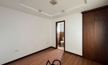 Casa en venta en Loja sector Urb. Colegio de Arquitectos