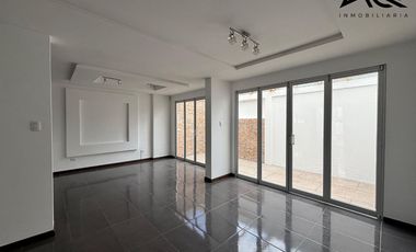 Casa en venta en Loja sector Urb. Colegio de Arquitectos