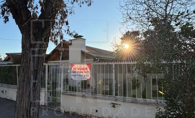 Se Vende Casa VILLA MACUL ! 4D+2B+E