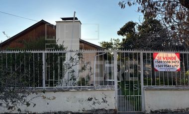 Se Vende Casa VILLA MACUL ! 4D+2B+E