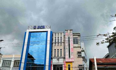 Ruko 3 lantai strategis kota Pontianak di Kota Baru