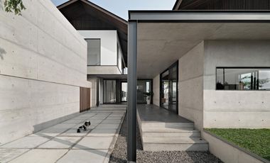 Rumah Exclusive View danau Mewah dan Luxury di Kota Baru Parahyangan