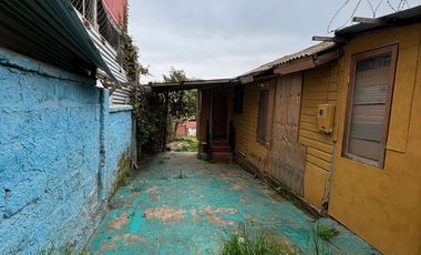Casa Para Remodelar Con Vista Al Mar Y Gran Patio Trasero