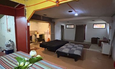 Casa Para Remodelar Con Vista Al Mar Y Gran Patio Trasero