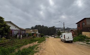Casa Para Remodelar Con Vista Al Mar Y Gran Patio Trasero