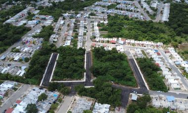 Terreno en venta entre Los Héroes y Villas de Oriente