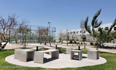 Rento amplio departamento en altos de juriquilla 3 recamaras 4 baños 2 autos